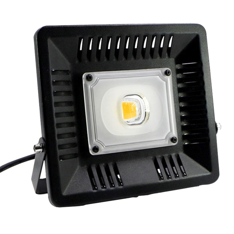 Luminous Flux: > 2400LM, PF > 0.9, RA > 80, AC 90-140V
